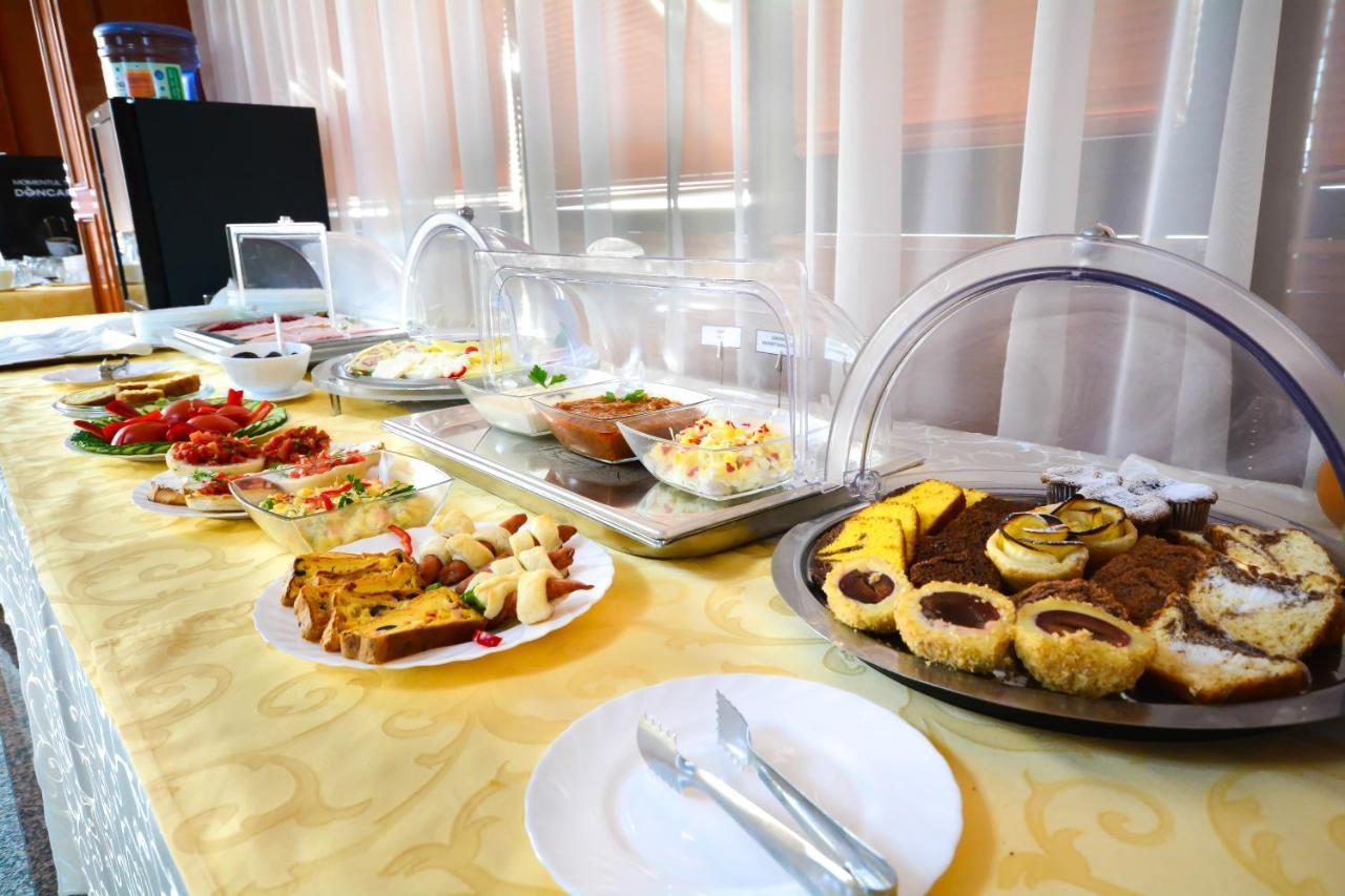 Hotel Emma Est Craiova Esterno foto